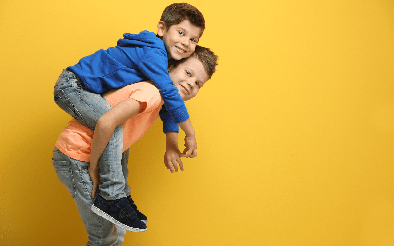 ״אבל הוא התחיל!״ - איך מתמודדים עם מריבות בין אחים מבלי לאבד את זה? שלהבת ברק | מדריכת הורים | יועצת שינה