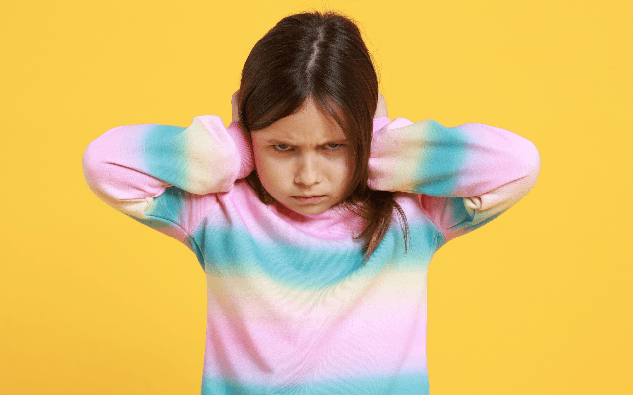 ״היא שוב לא מקשיבה לי!״ - הצבת גבולות ללא מאבקי כוח? שלהבת ברק | מדריכת הורים | יועצת שינה